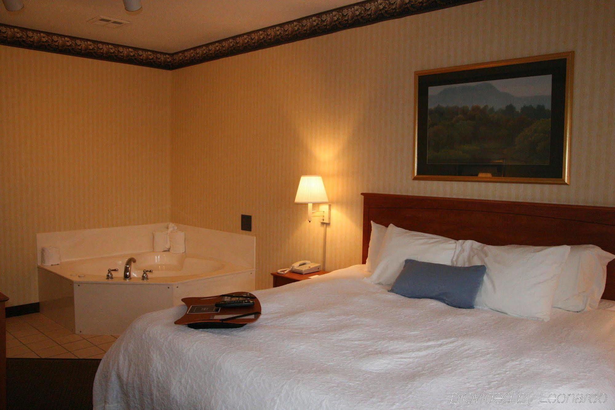 Hampton Inn Laporte La Porte Rum bild