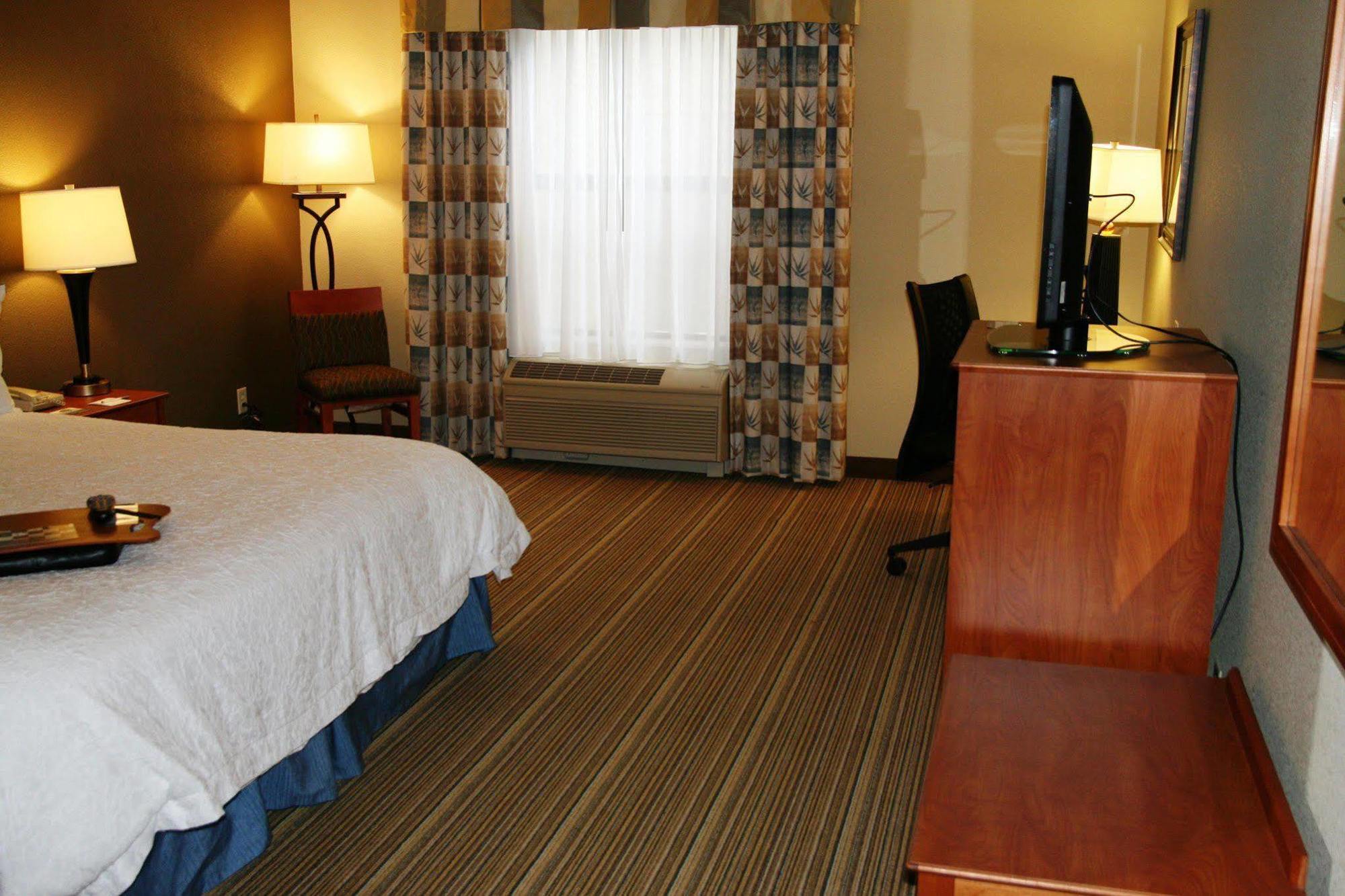 Hampton Inn Laporte La Porte Exteriör bild